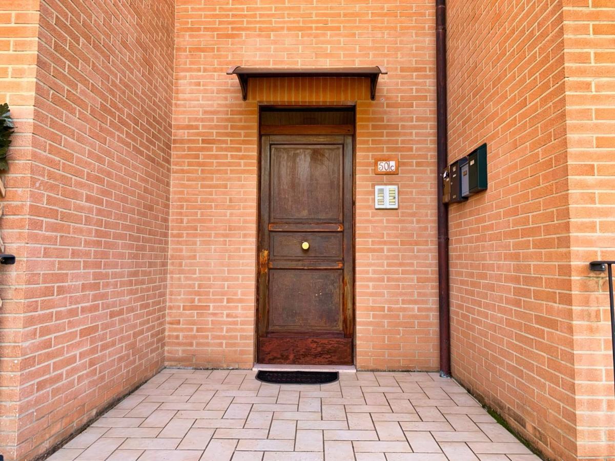 La Casa Di Lory Apartment Sarnano Bagian luar foto